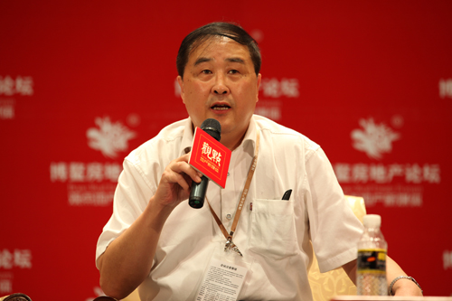 著名經(jīng)濟學(xué)家，中國城鄉(xiāng)建設(shè)經(jīng)濟研究所所長陳淮