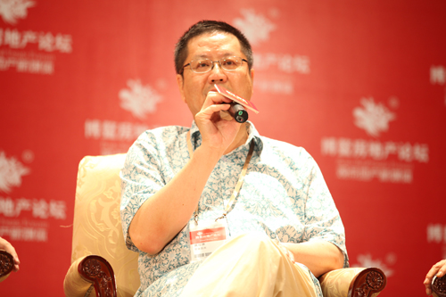 萊蒙國際集團有限公司董事長黃俊康